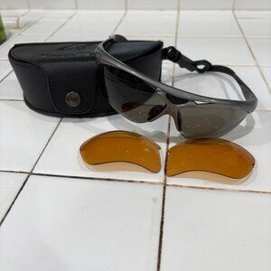 NWOT - Bolle Breakaway Sports Glasses with 2 lens tints and leather case